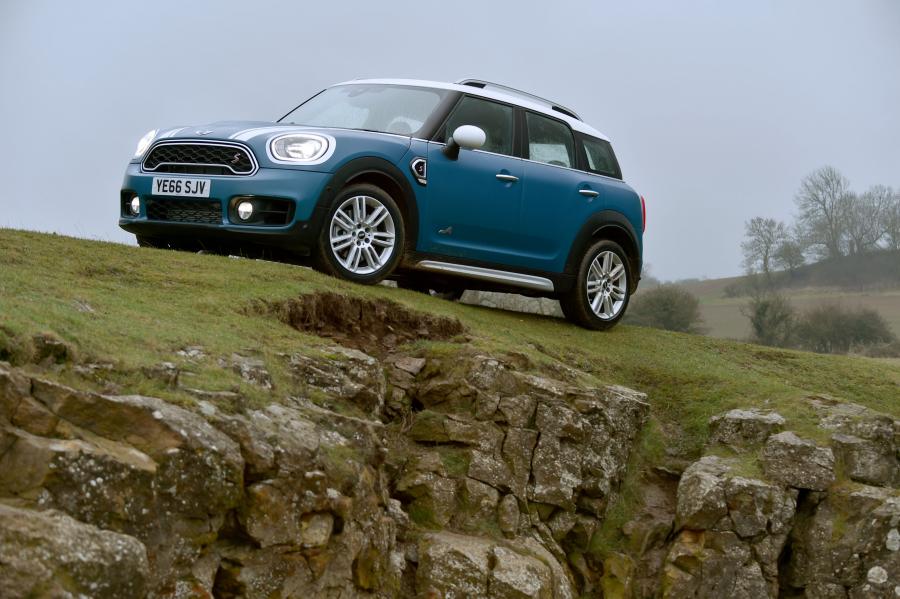  Mini Cooper S Countryman ALL4 2017 года  (UK) (фото 21 из 37)
